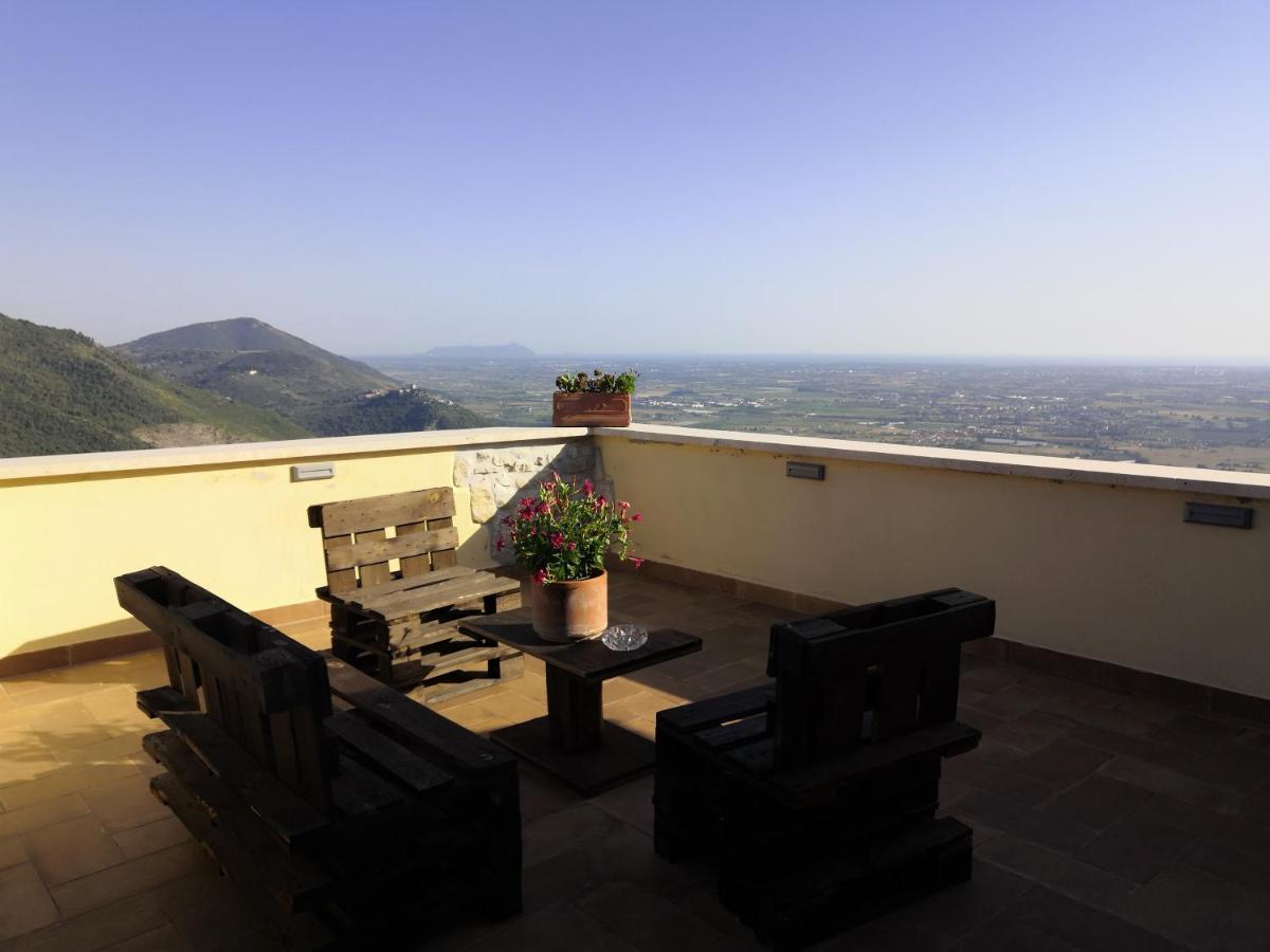 La Rupe Bed And Breakfast Norma Exterior foto