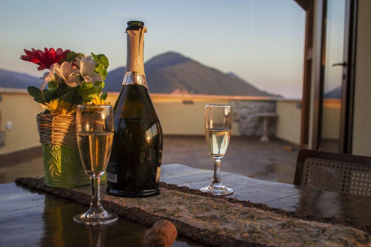 La Rupe Bed And Breakfast Norma Exterior foto